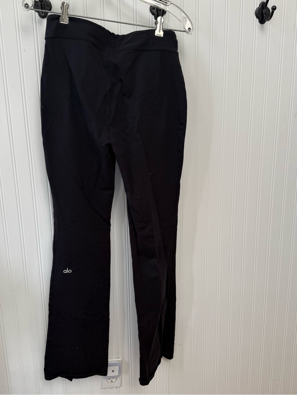 ALO Yoga Black Women's Leggings with Subtle Logo